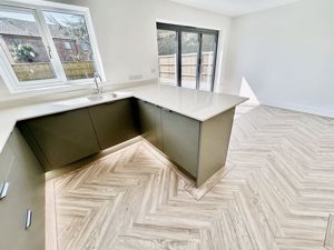Kitchen/diner- click for photo gallery
